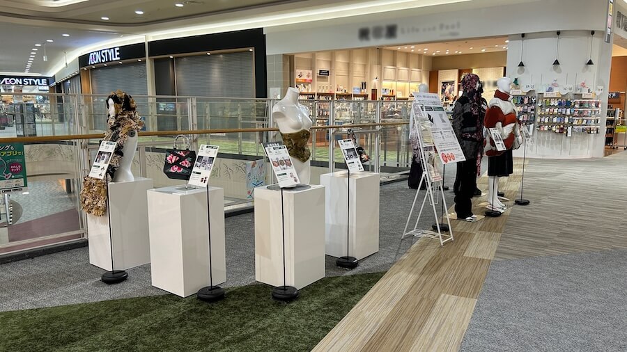 昨年度の受賞作品を展示しています（茨城県・イオンモール水戸内原）