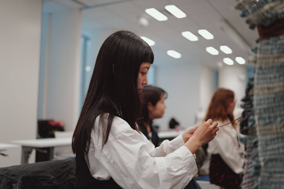 バックステージ