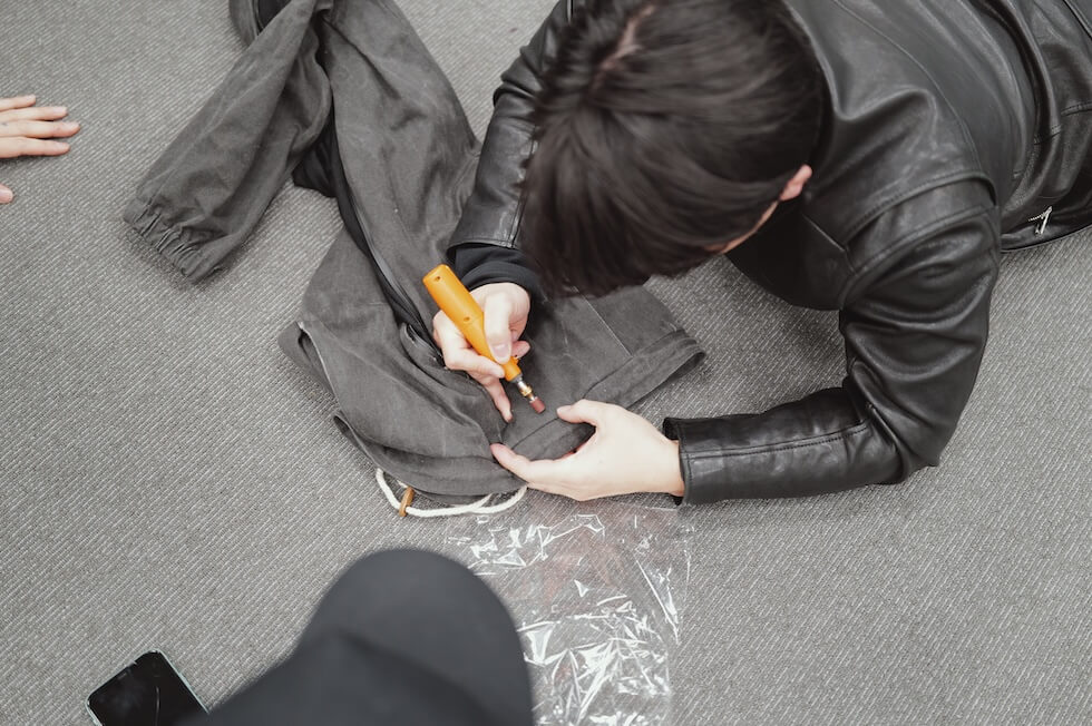 バックステージ